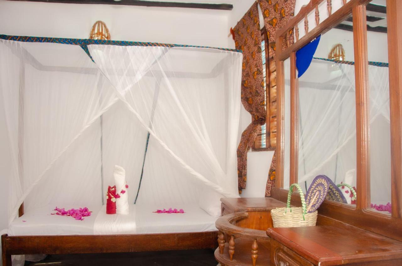 Kasuku Jambiani (Zanzibar)