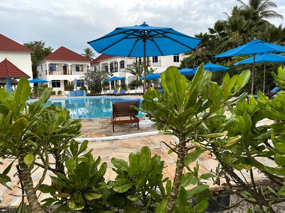 Visitor's 2* Jambiani (Zanzibar)
