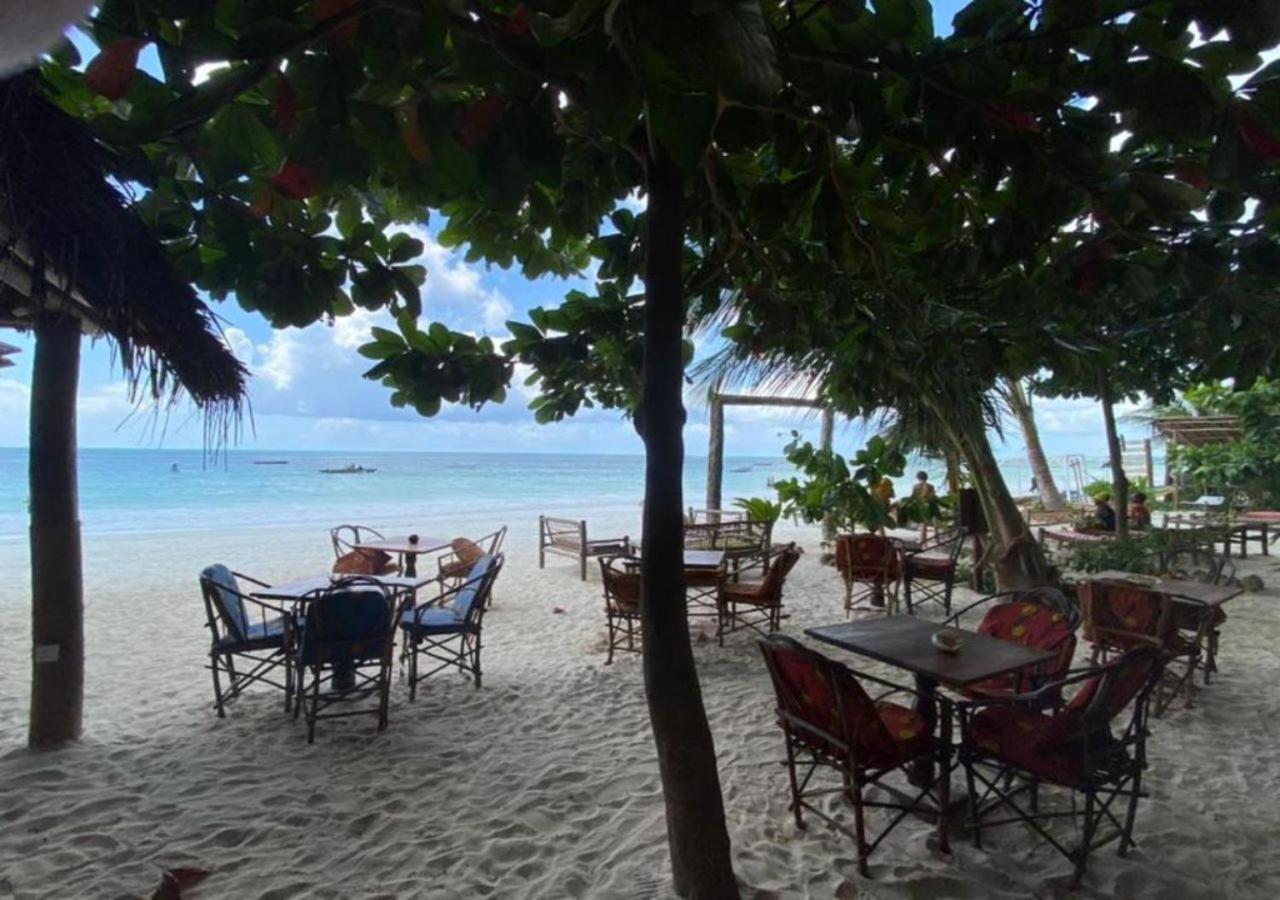 Mobydick * Kiwengwa (Zanzibar)
