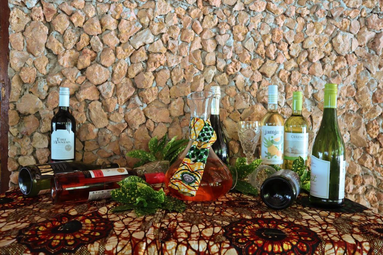 Lodge Evergreen Bwejuu