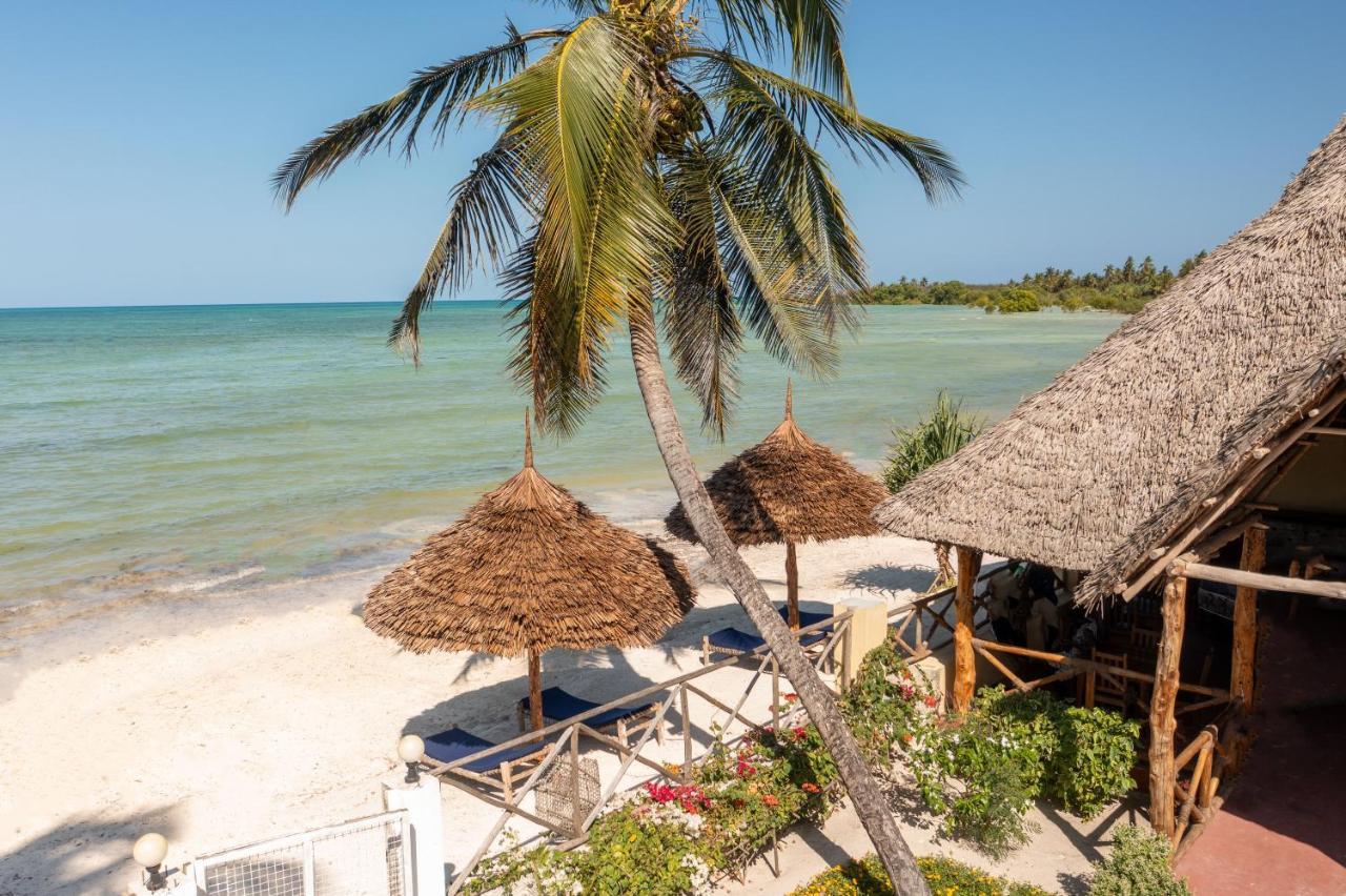 Hotel Weavers Pongwe