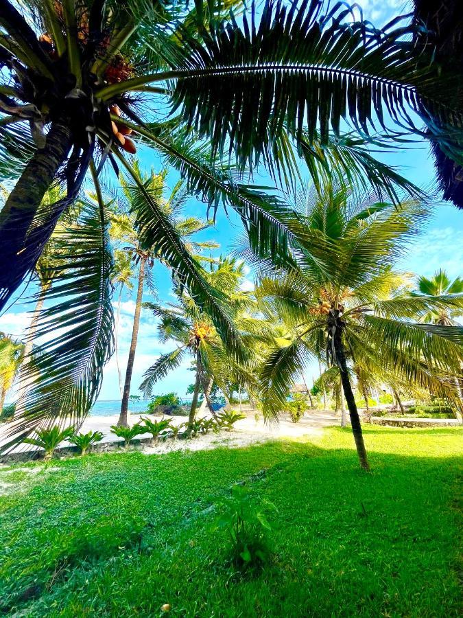 Mambo Villas Hotel 4*