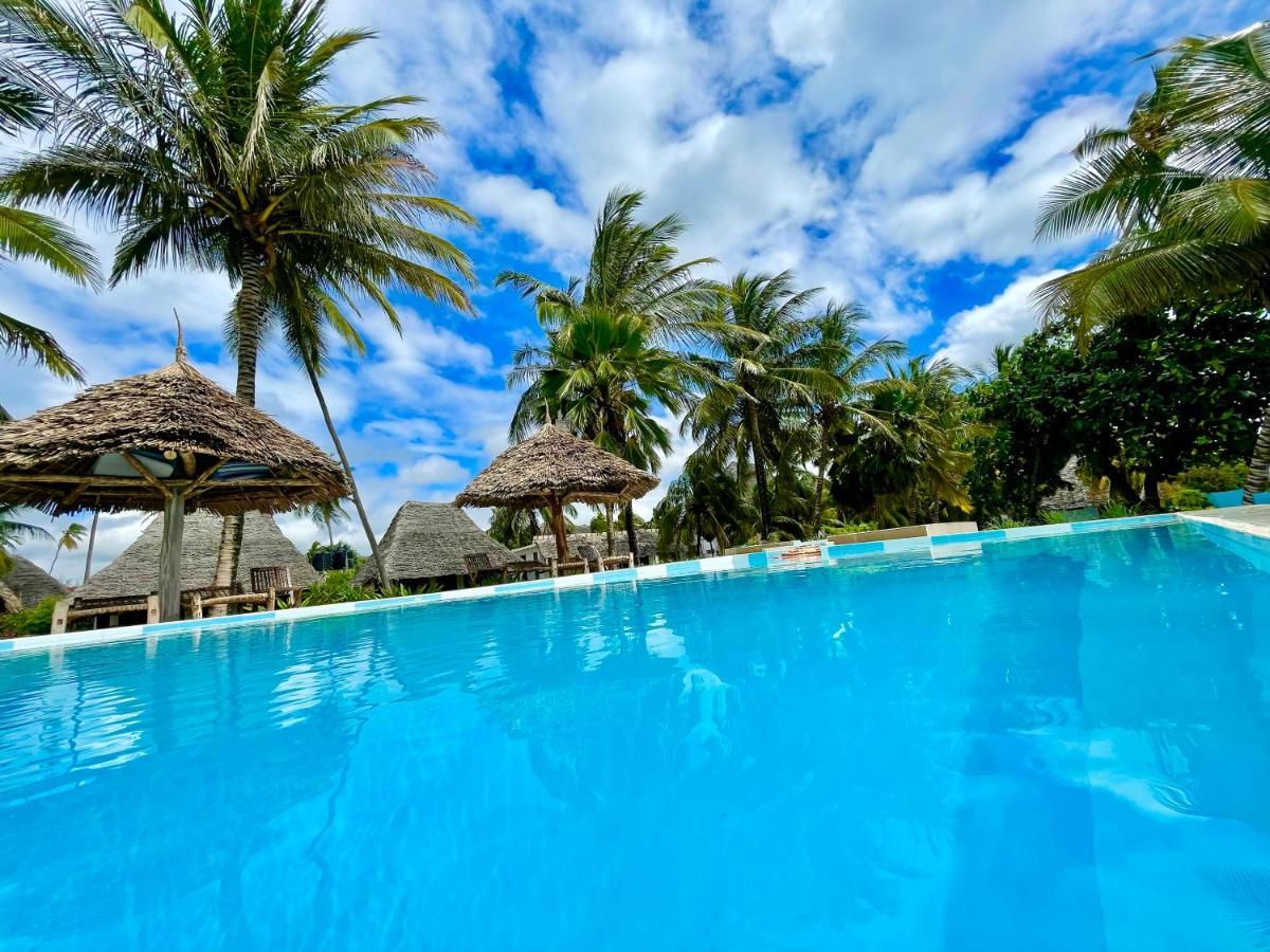Mambo Villas 4*