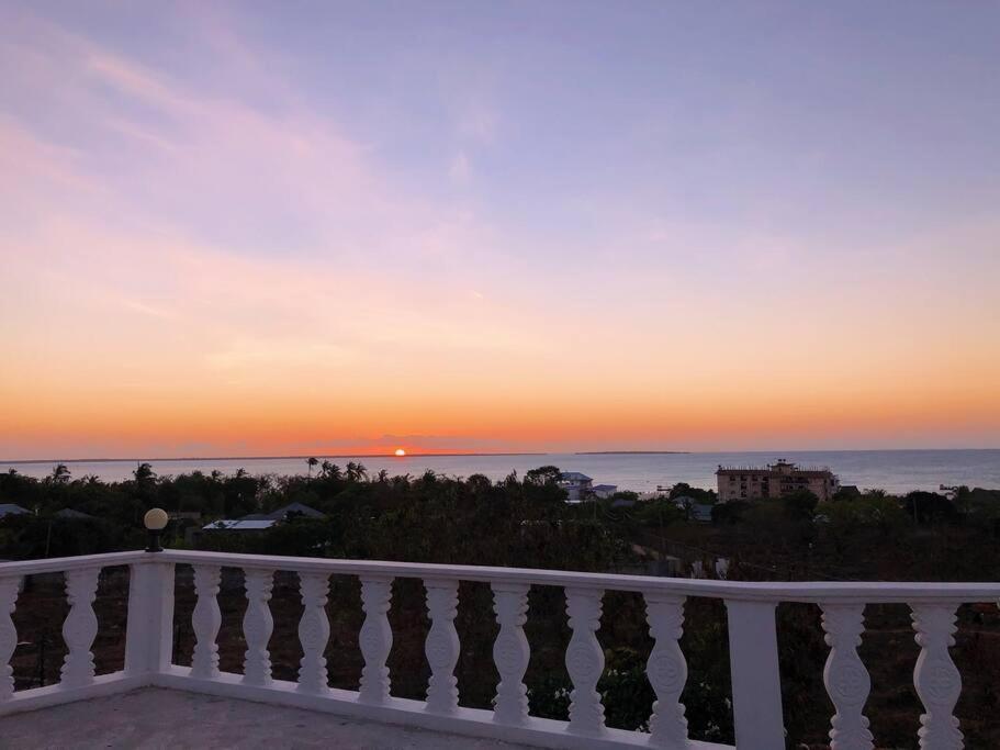 Sky-top With Beach-view - Mimosa Villas *