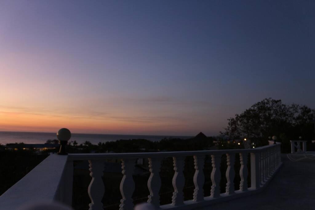 Sky-top With Beach-view - Mimosa Villas Villa