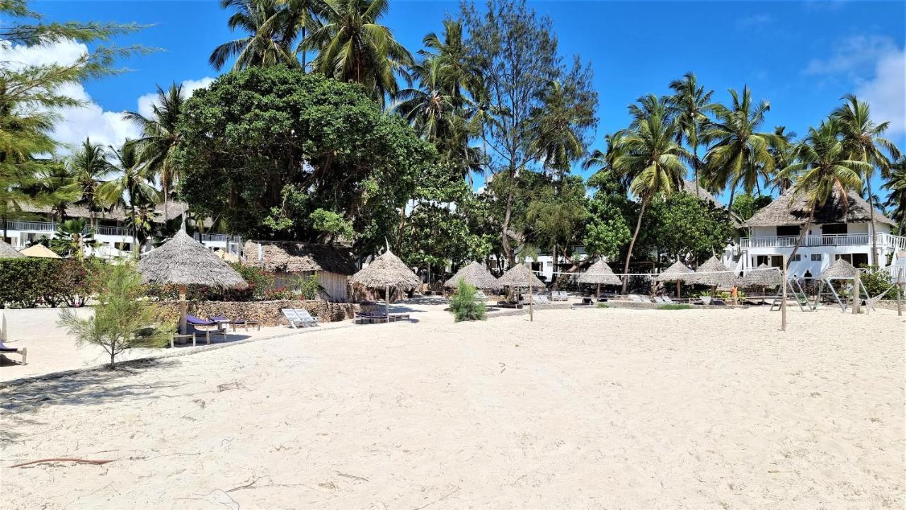 Resort Paradise &