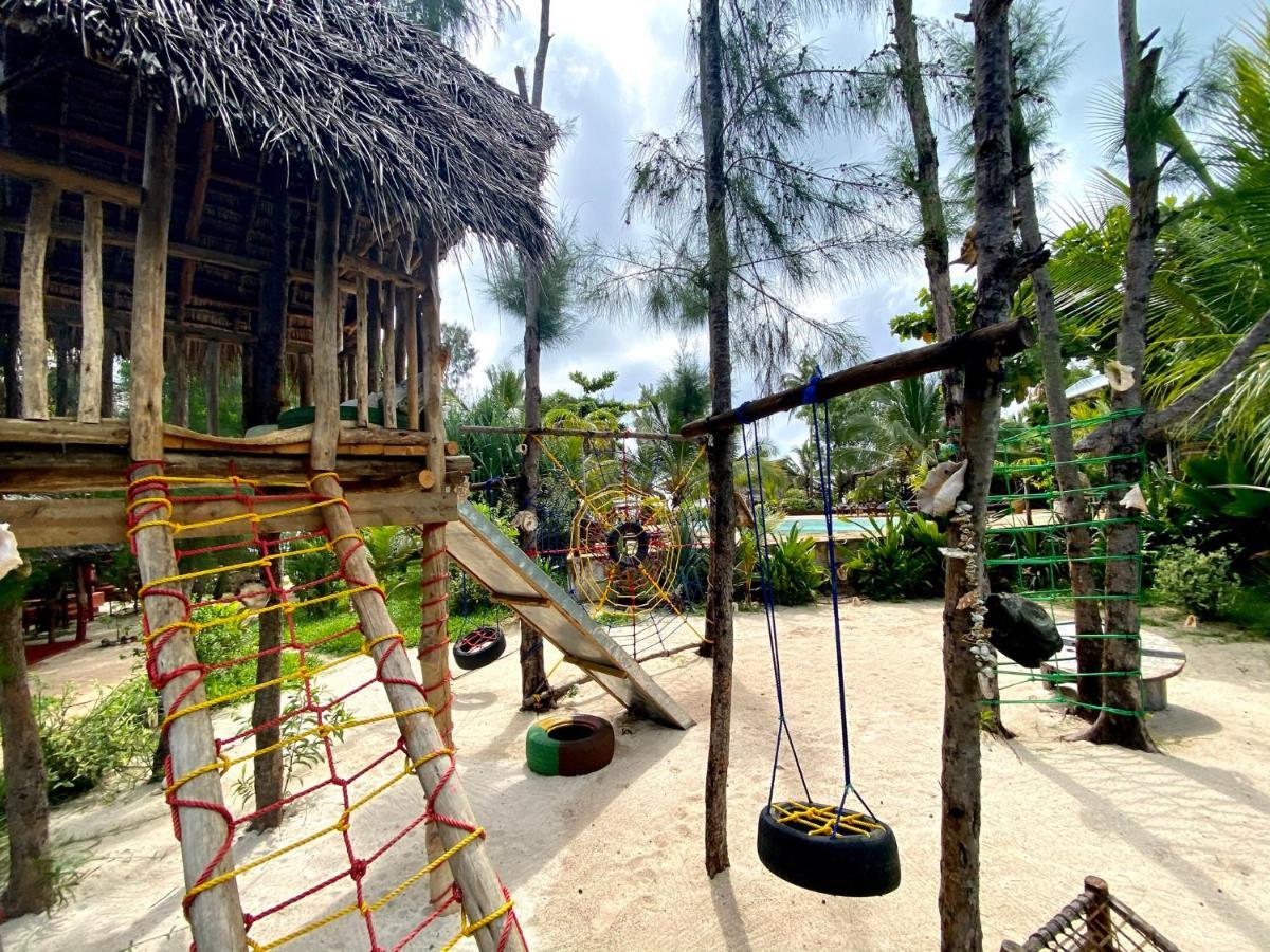 Promised Land Hotel 3*