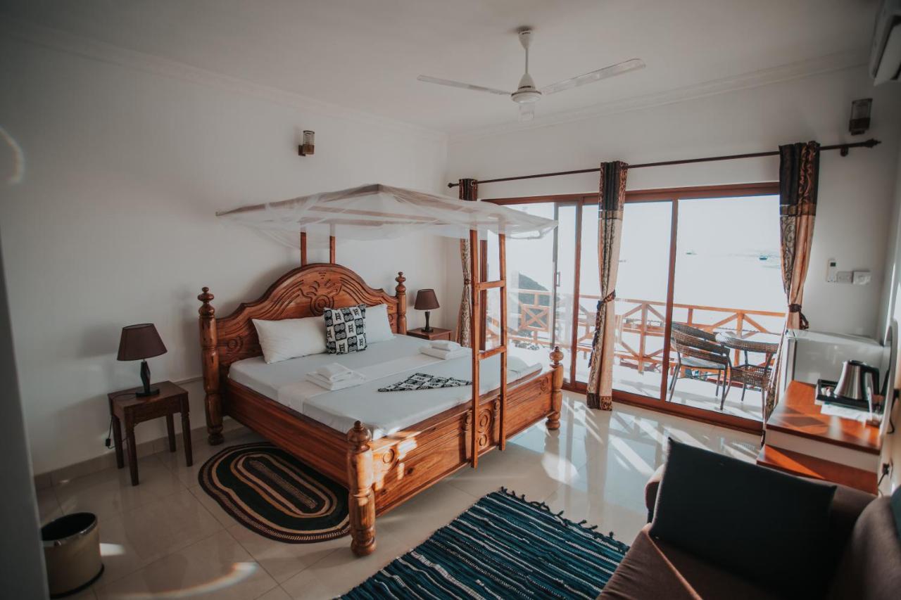 Hotel Zenobia 3*