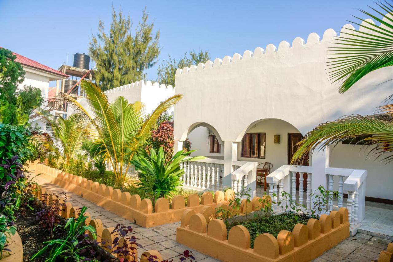 Amaan Hotel 3*