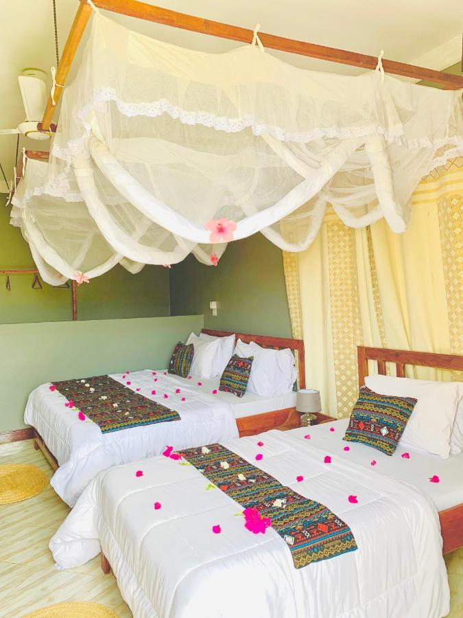 Bed & Breakfast Getaway *