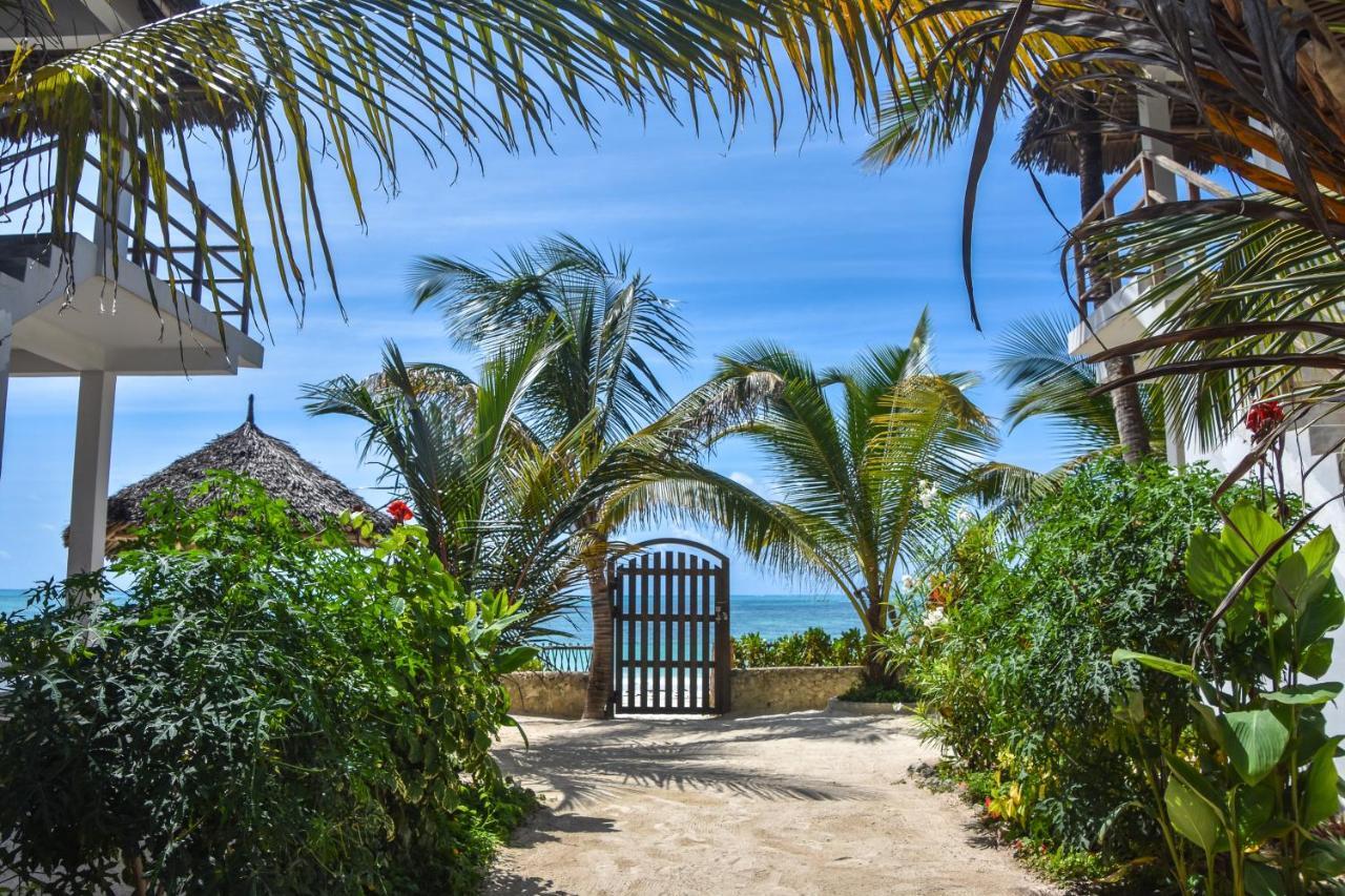 Malaika Hotel *