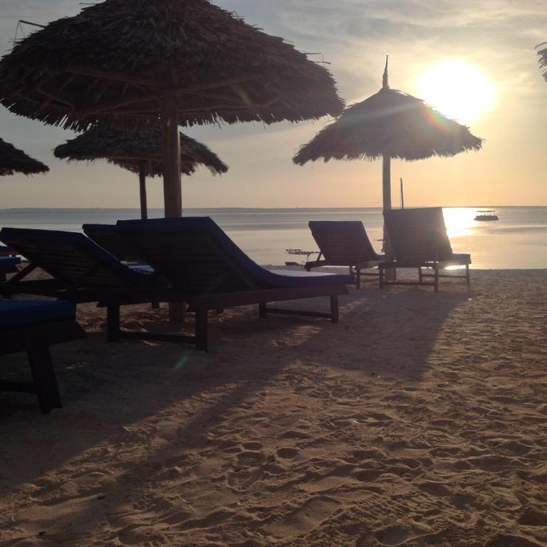 Lazy Beach Hotel 3*