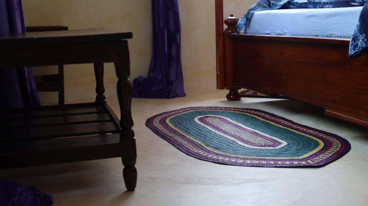 Mlango Bed & Breakfast *