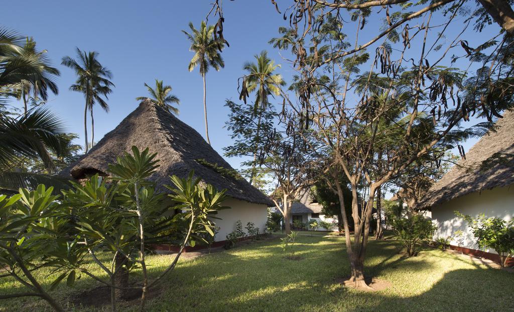 Uroa Bay Resort 4*