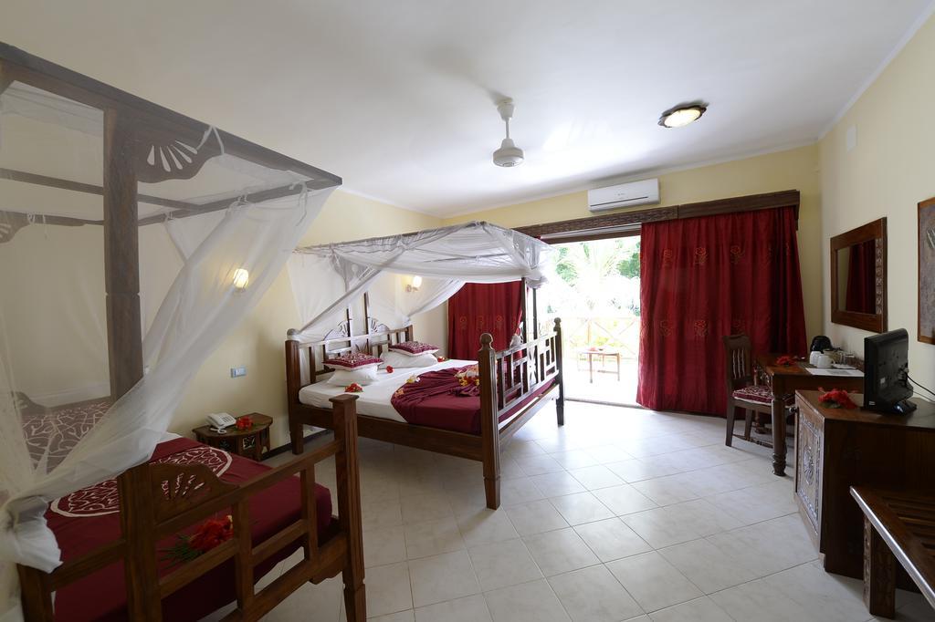 Uroa Bay Resort 4*