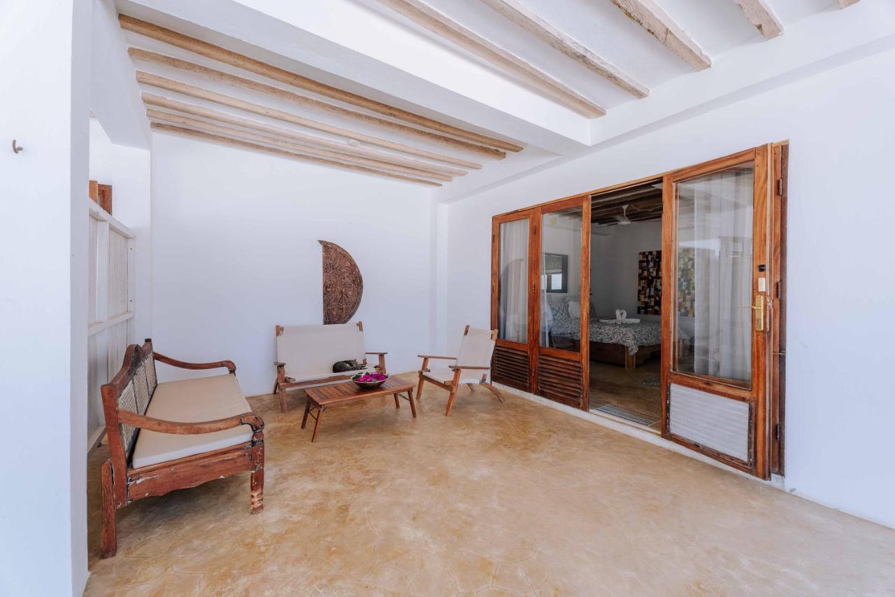 Villa La De Victor Kigomani *