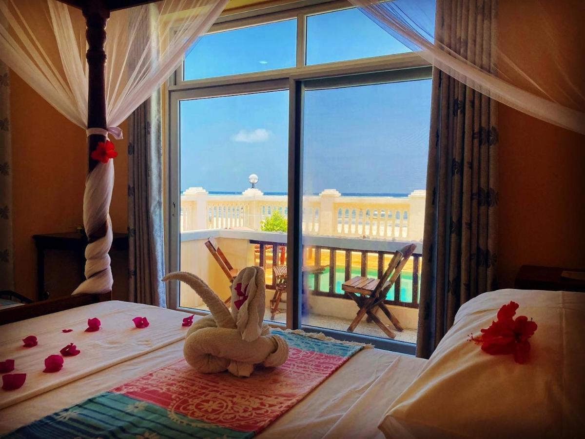 Hotel Mambo Paradise