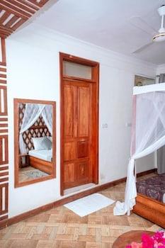 Al-minar Hotel