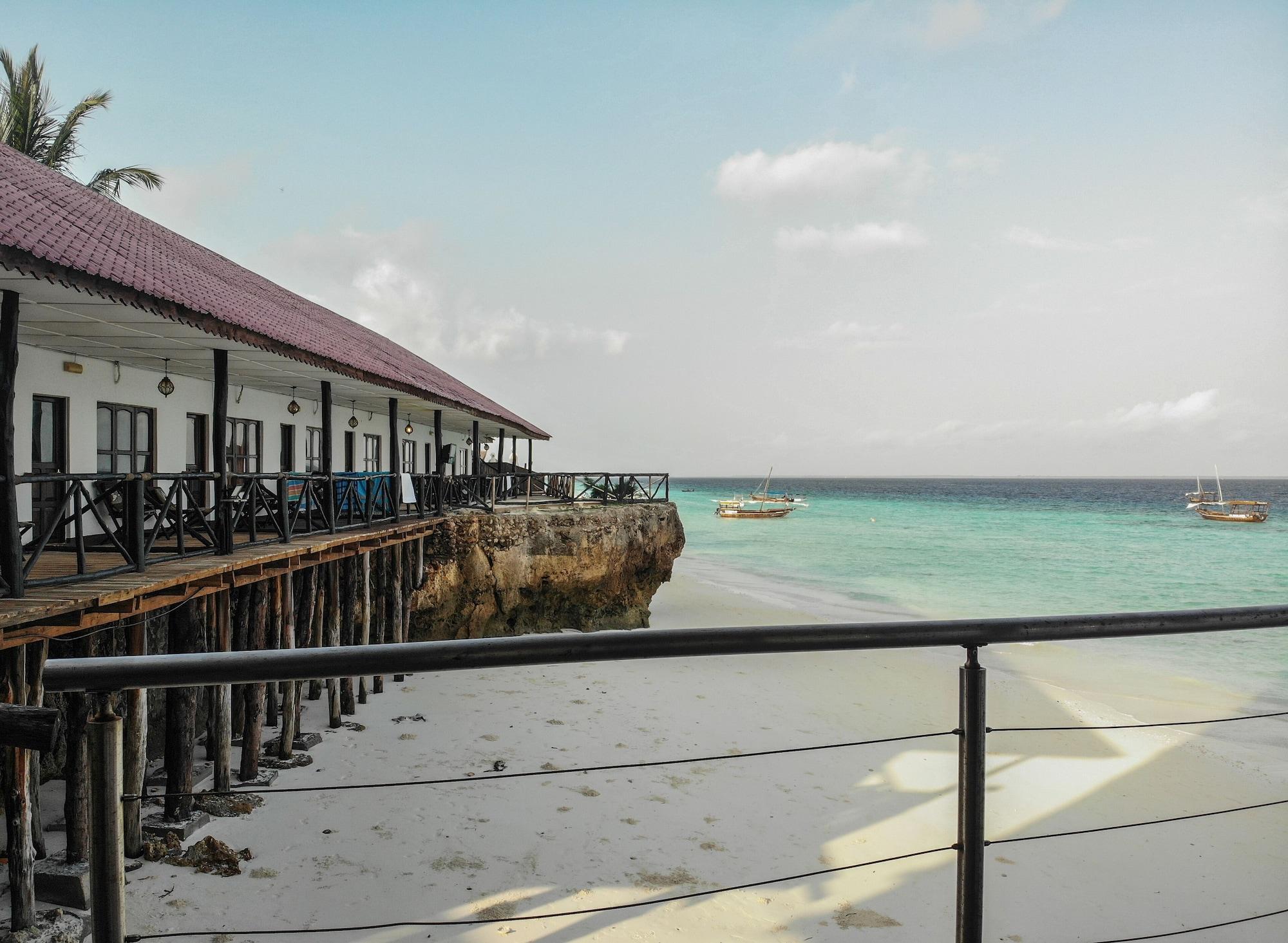 Amaan Hotel