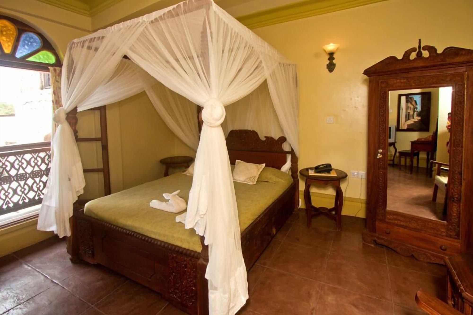 Hotel Asmini Palace 3*