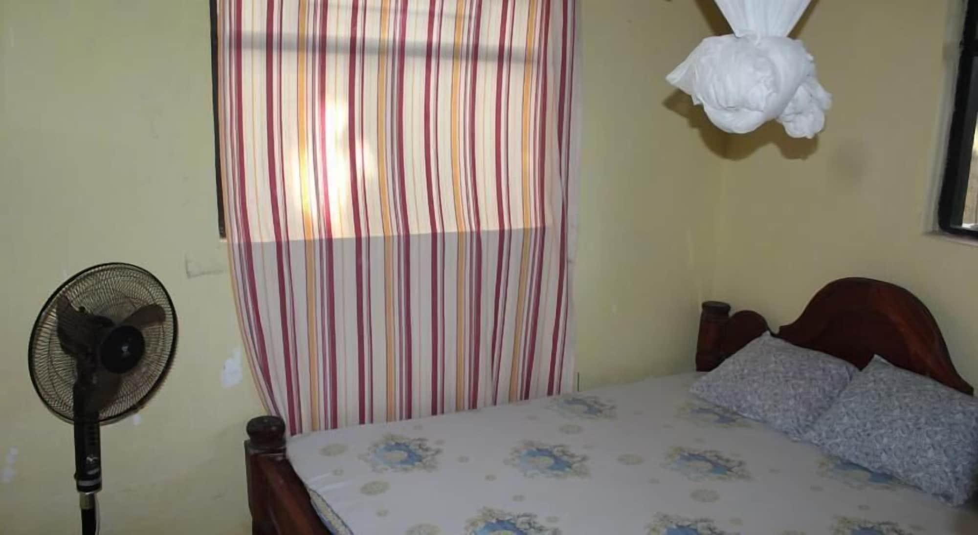 Hotel Nyamkwi White Sands