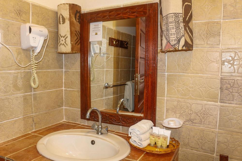 African Sun Sea & Resort Bwejuu