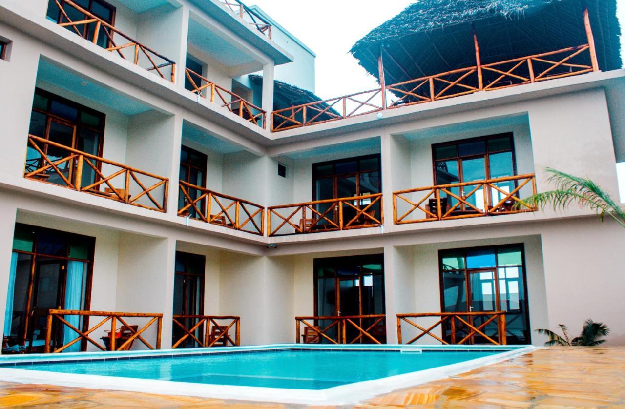 Ocean Breeze 3*