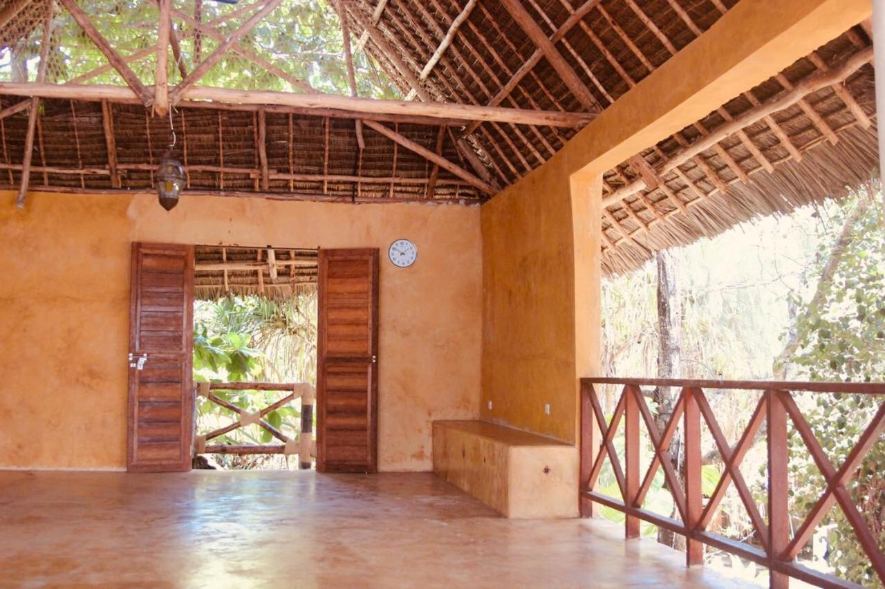 Casa Umoja 3*