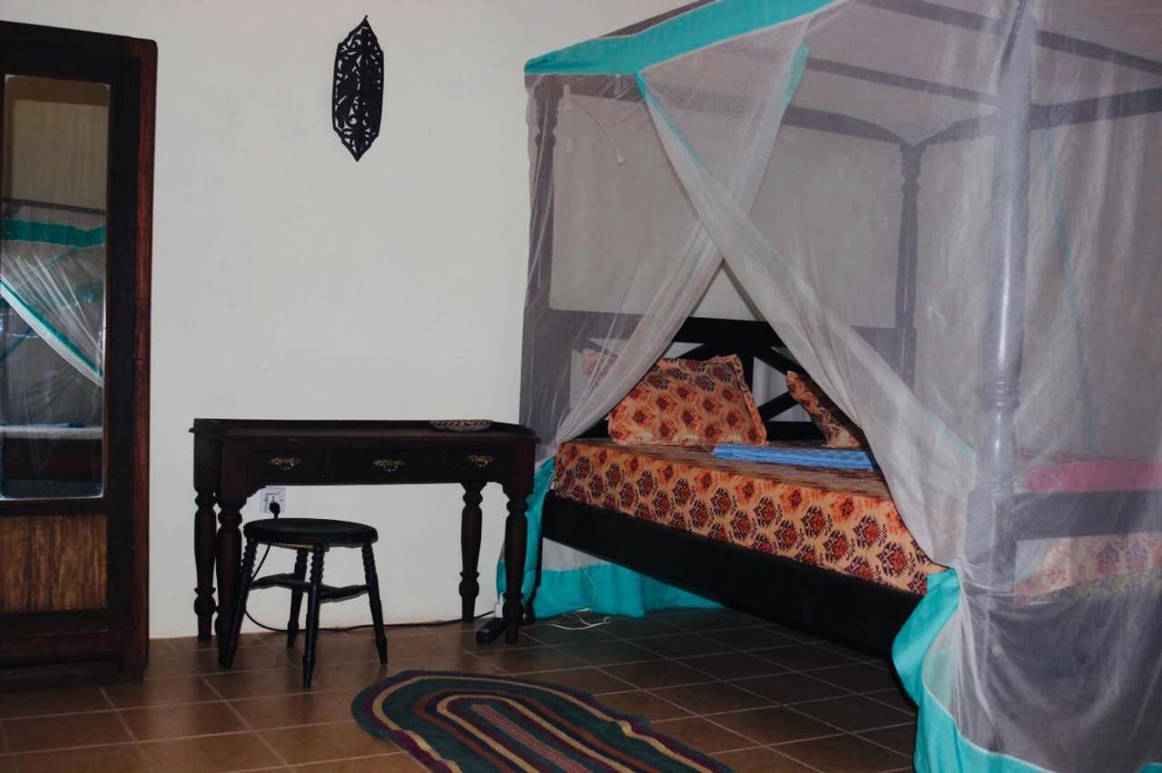 Guest house Casa Umoja 3*
