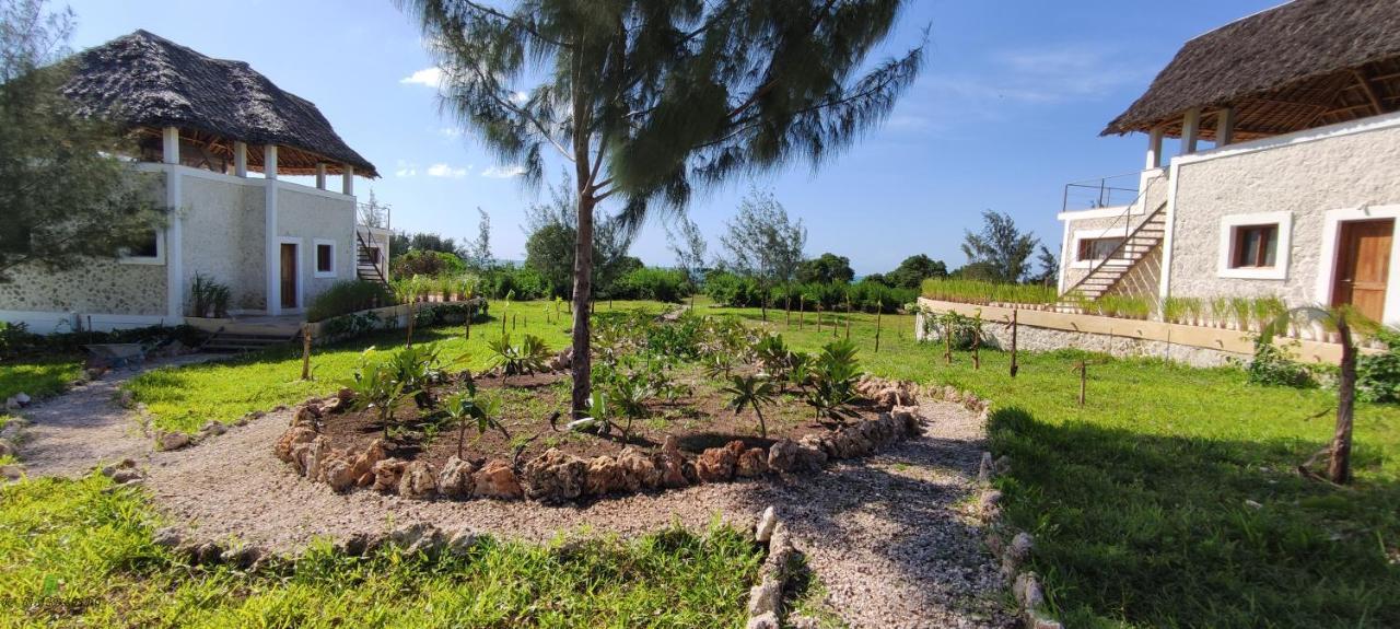 Resort Amani Nature Retreat *