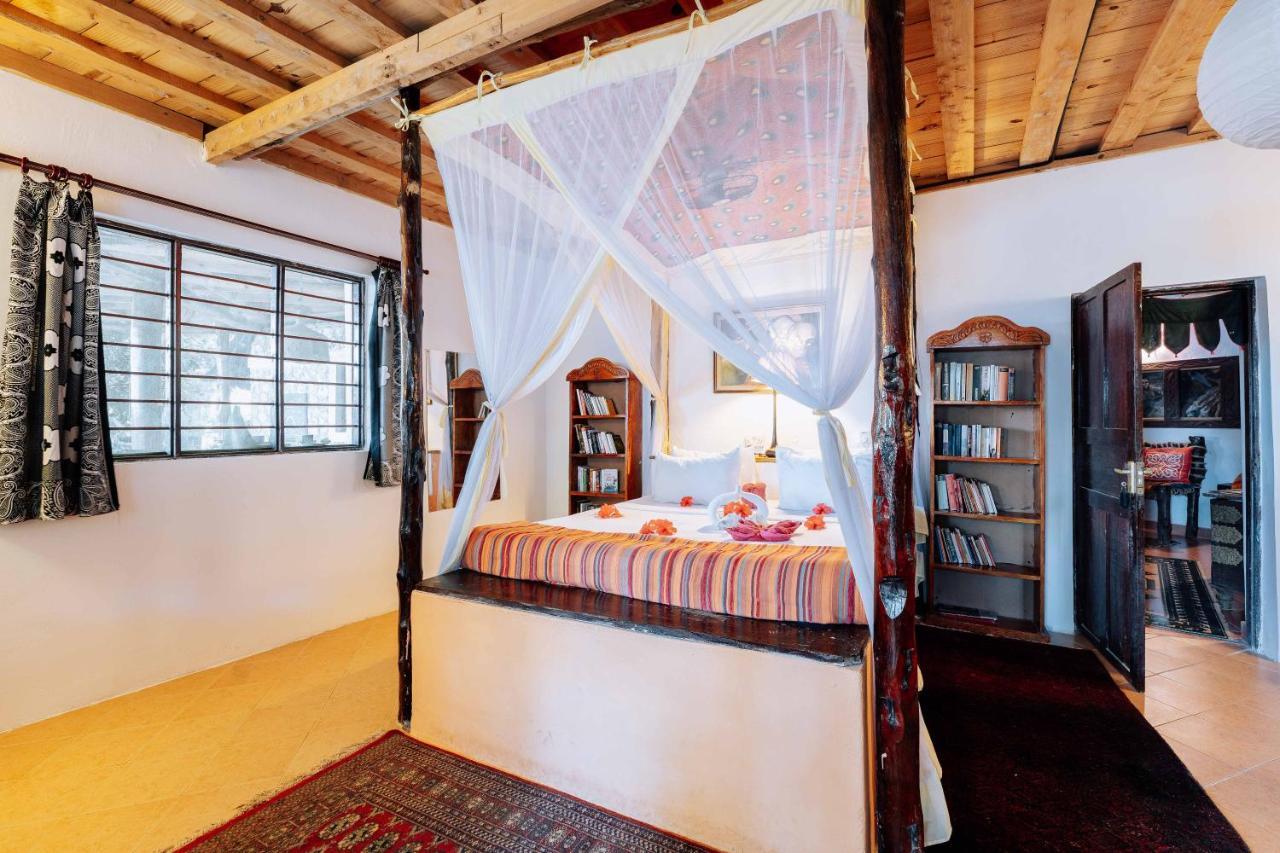 Utupoa Lodge *