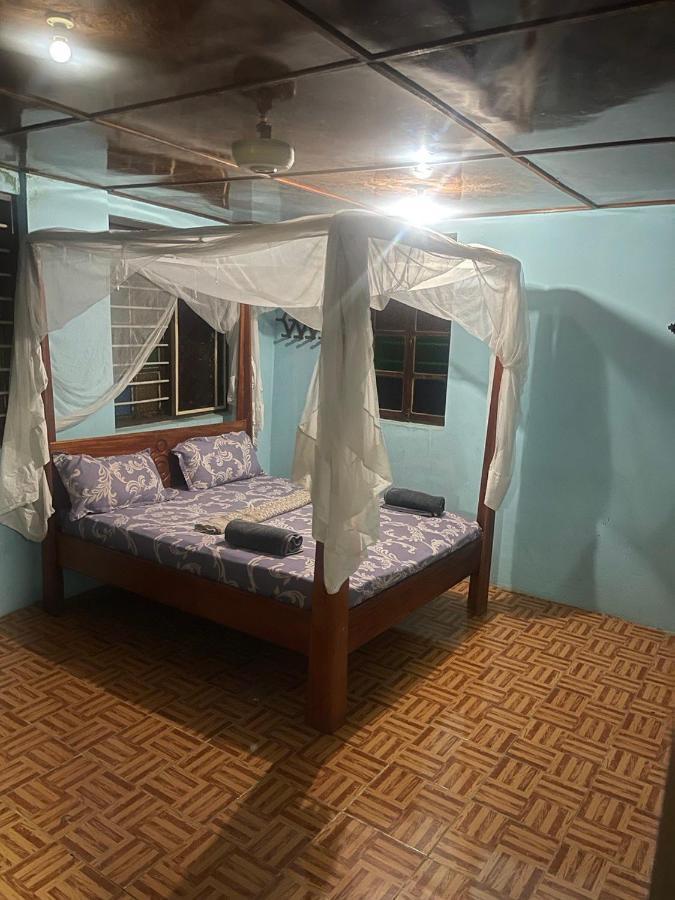 Bottoms Up Hostel Zanzibar