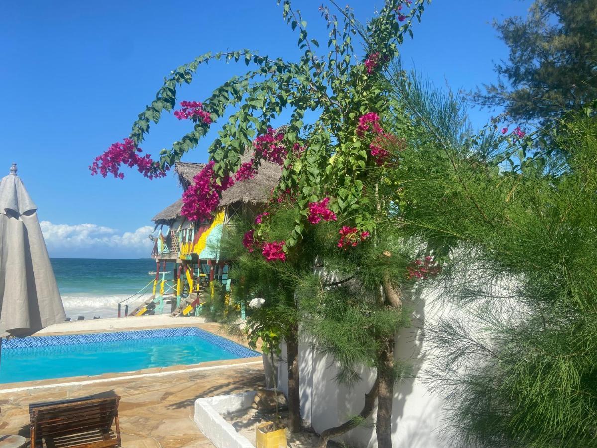 Hotel Kaure Sand Beach