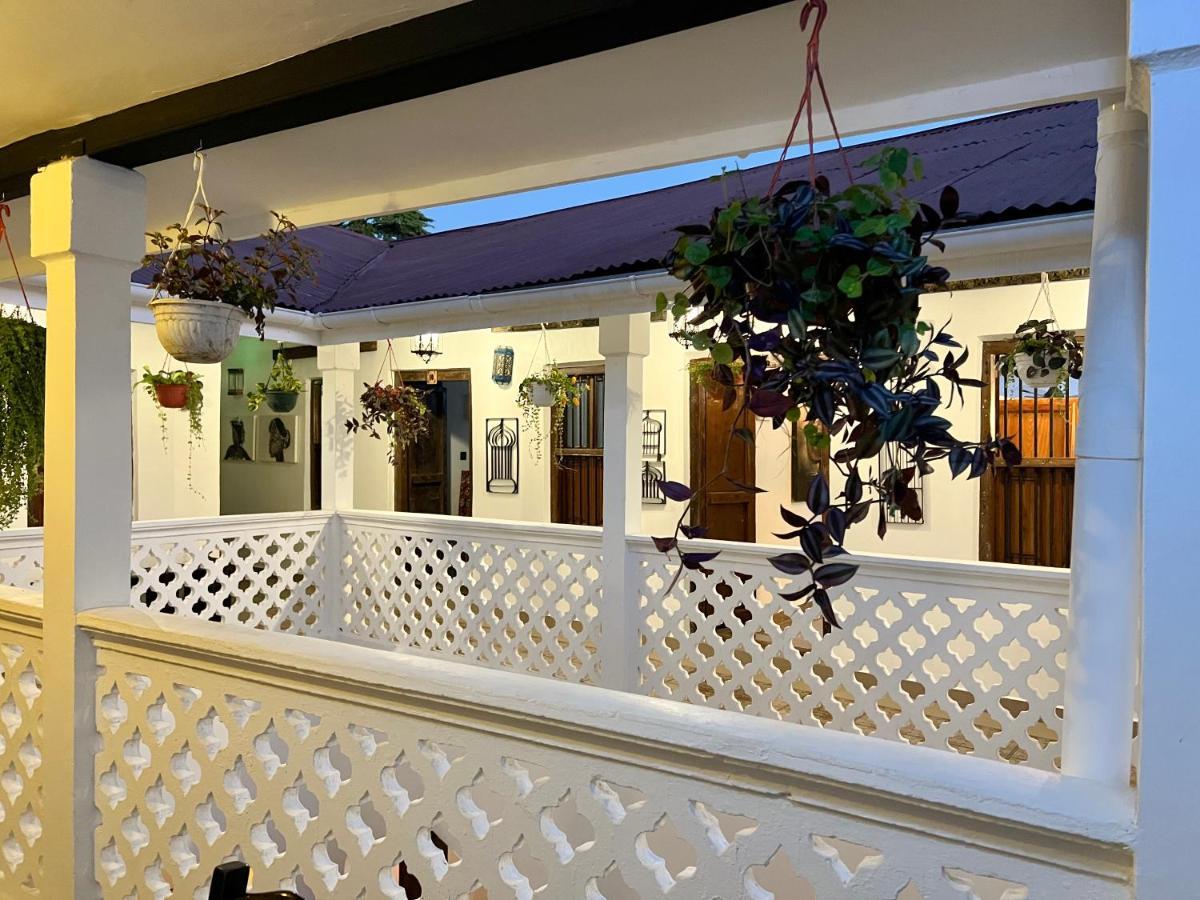 Zanzi House Hotel 3*