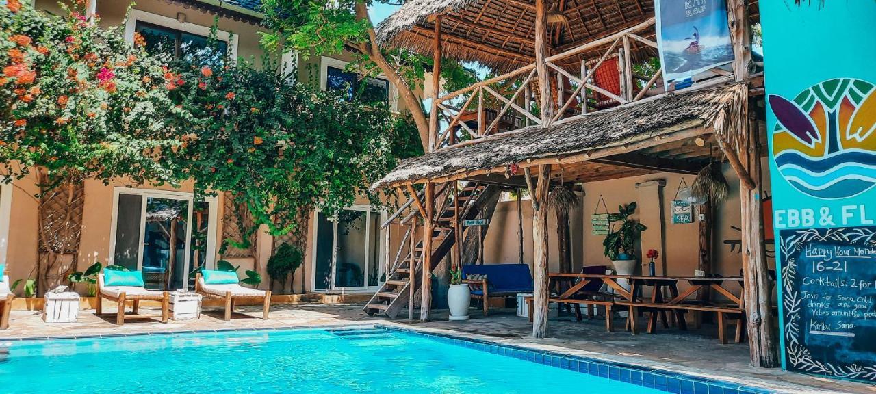 Ebb & Flow Bed & Breakfast *