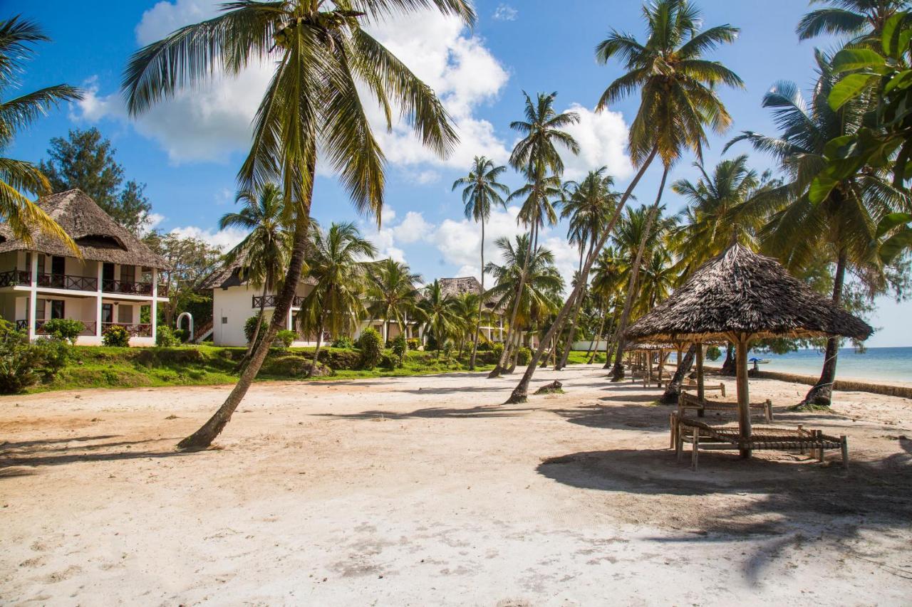 Antonio Tree House & 4*