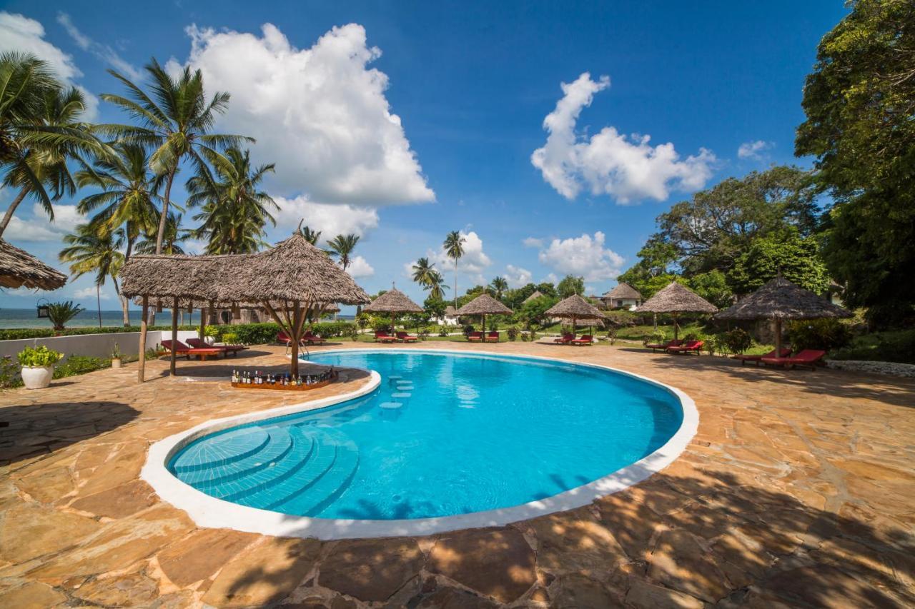 Antonio Tree House & Hotel Uroa