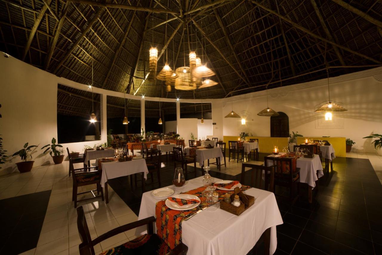 Antonio Tree House & Hotel Uroa