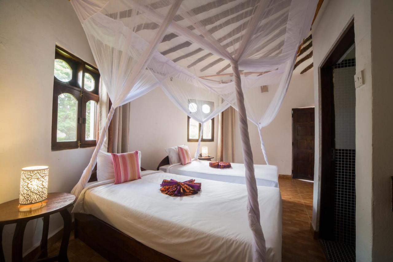 Antonio Tree House & Uroa