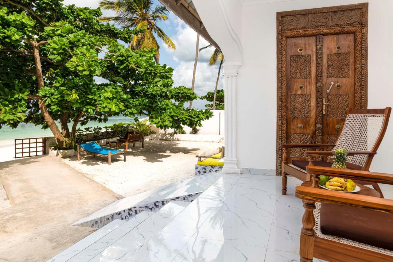 Hotel Uroa Beach Lodge 3*
