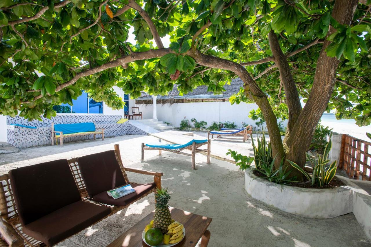 Hotel Uroa Beach Lodge