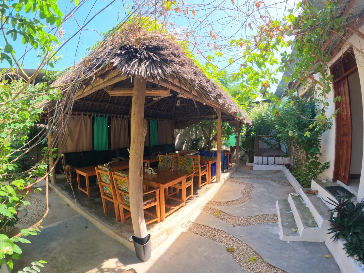 Savi House Bed & Breakfast