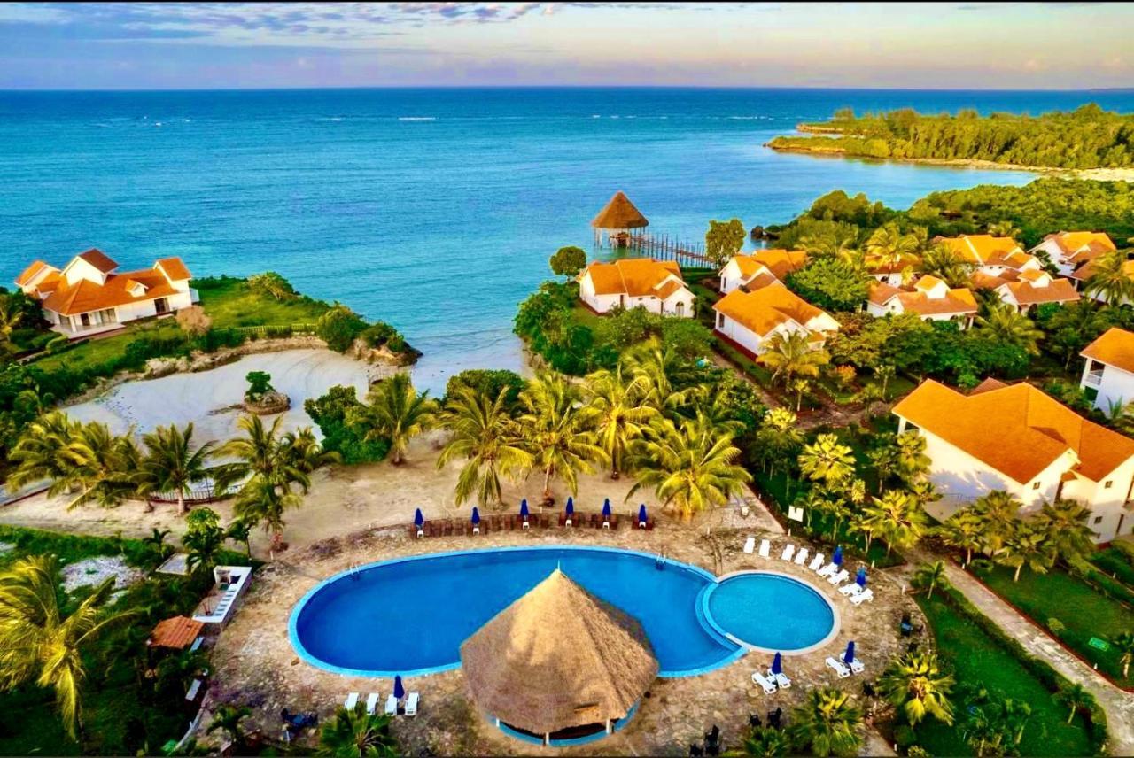 Hotel Azao &
