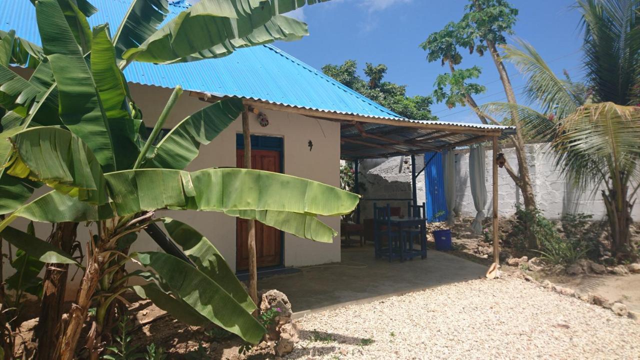 Bed & Breakfast Furaha *