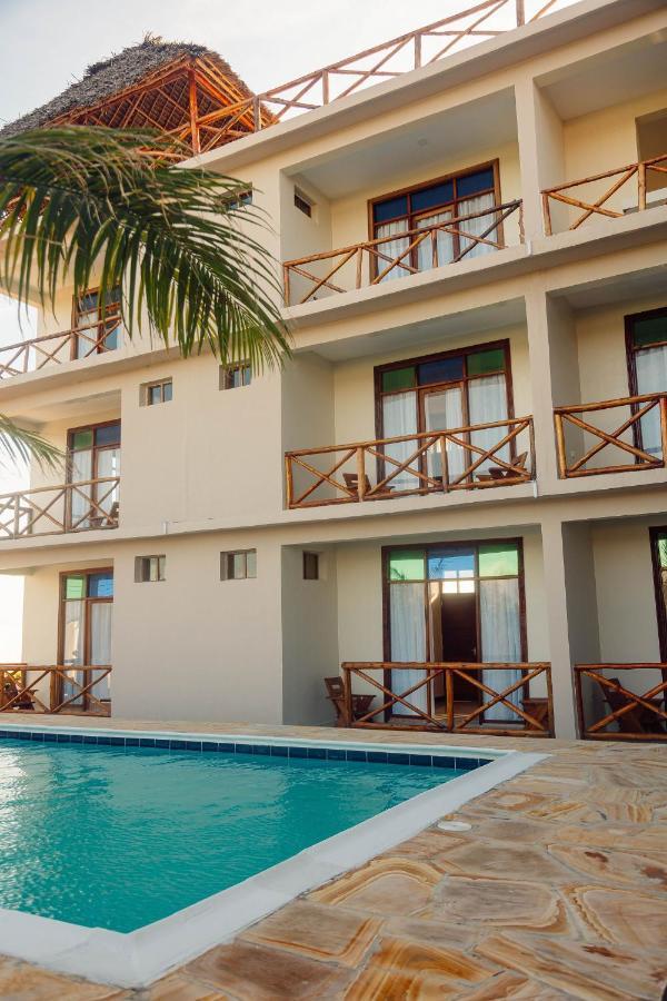Ocean Breeze Resort 3*