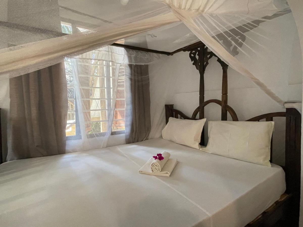 Meliks Guest house 3*
