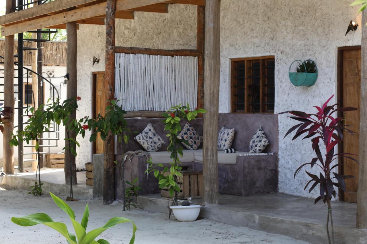 Bed & Breakfast Bahari 2*