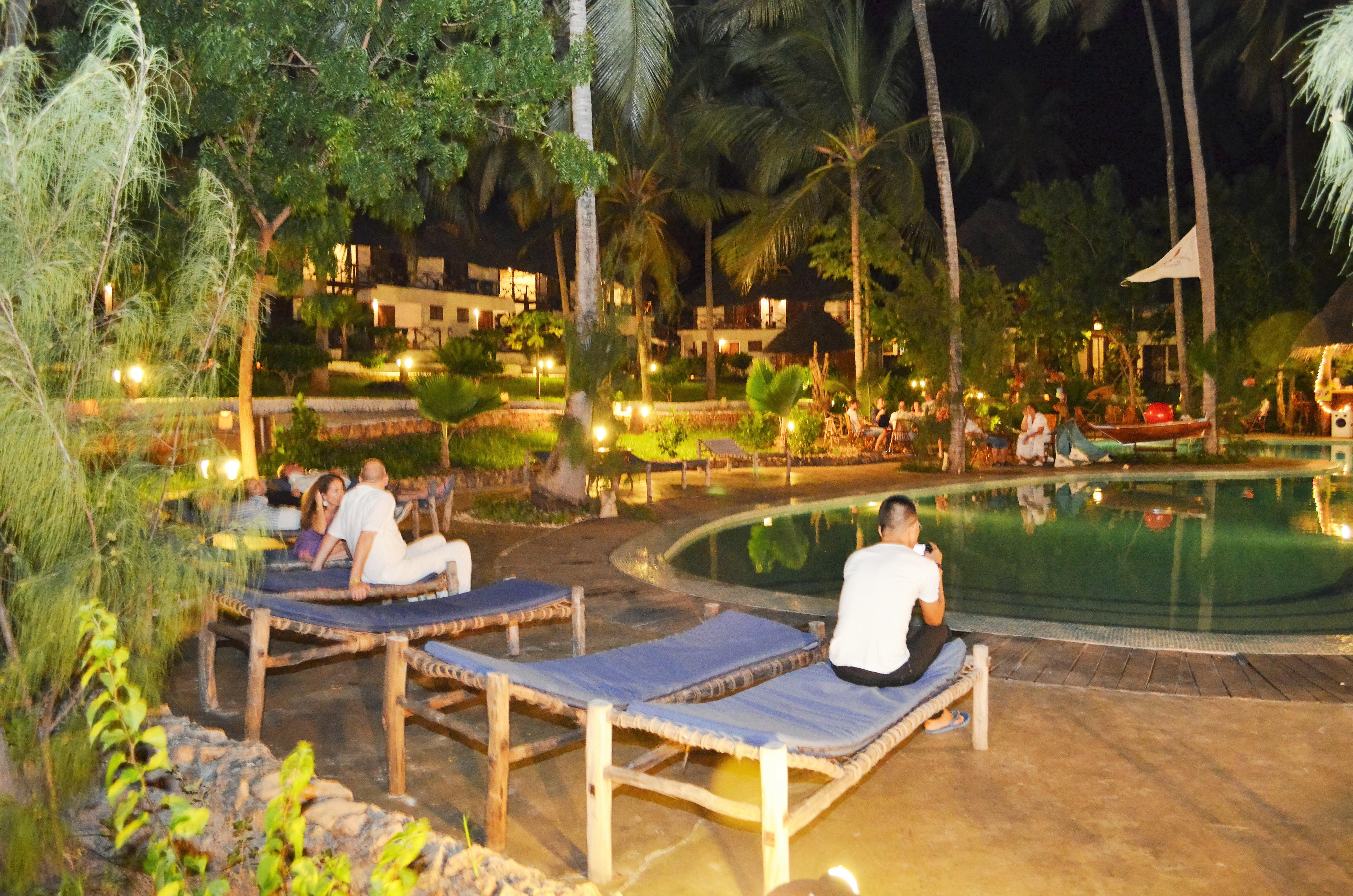 Resort Paradise &