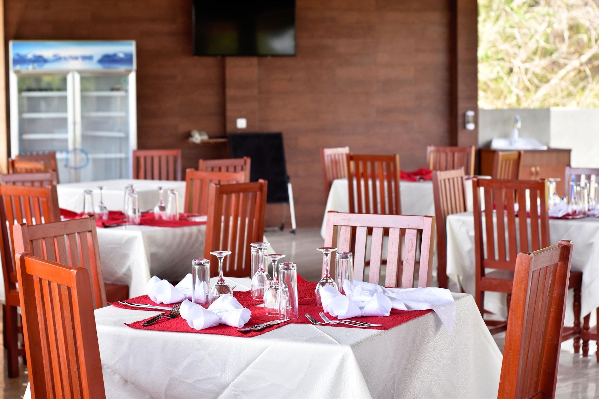 Sea Crest Hotel 3*