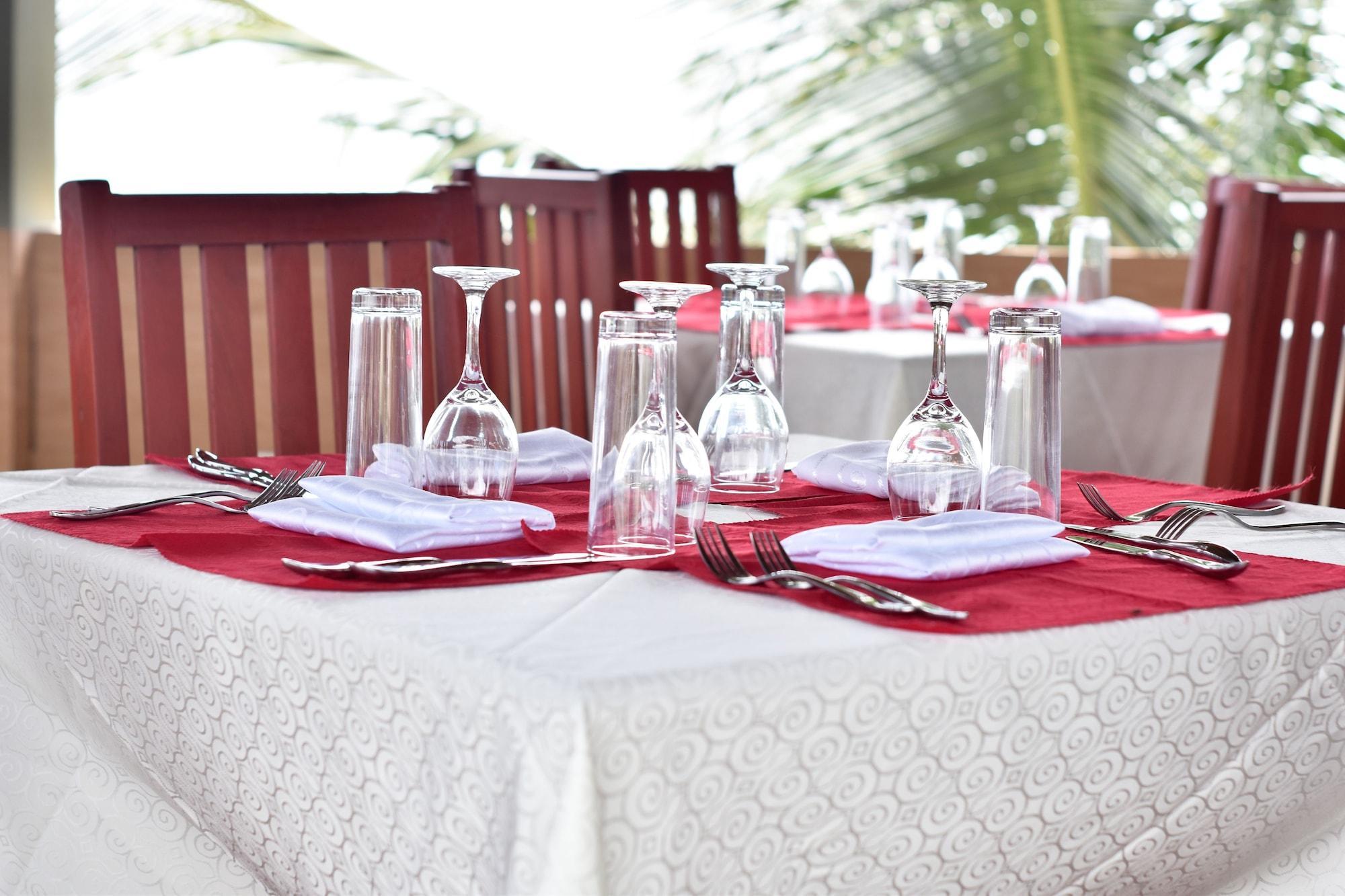 Sea Crest Hotel 3*